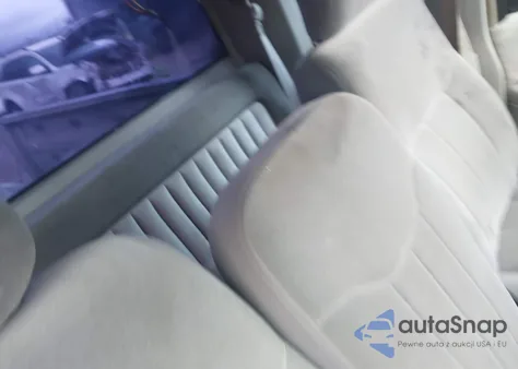 1994 GMC Sierra K1500 z USA, uszkodzony, nr VIN 2GTEK19K7R1531532